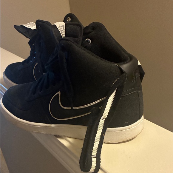 Nike Black and White High-Top Sneakers - Picture 2 of 7